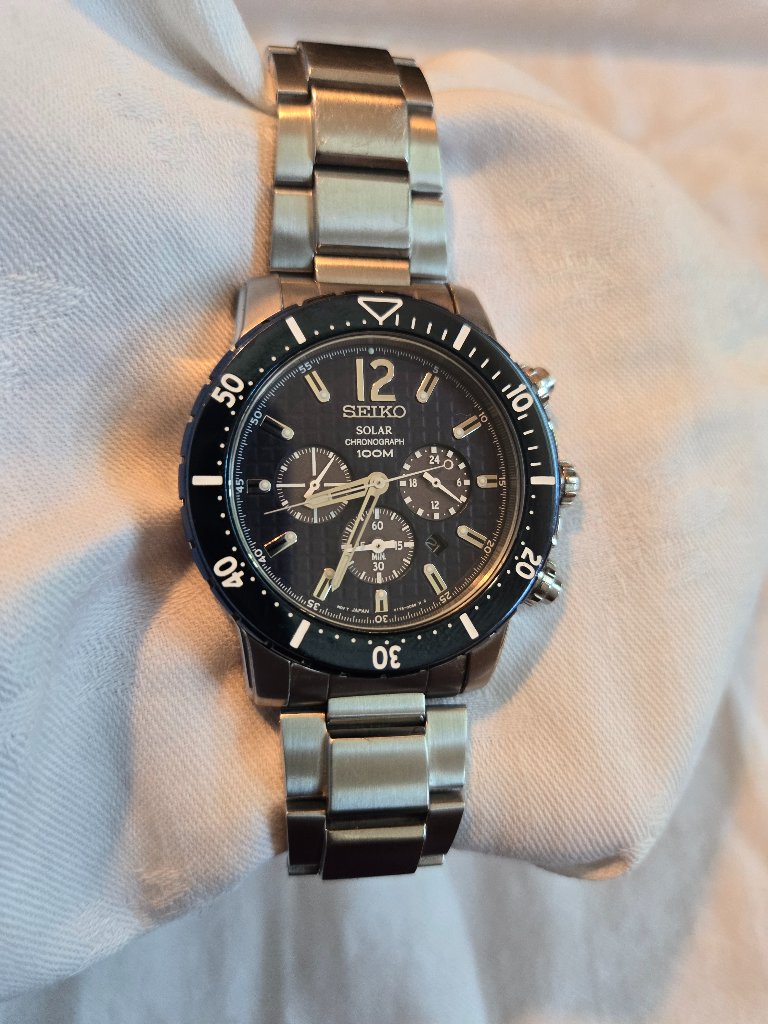 Seiko Solar Chronograph V175-0ch0 Black Dial Stainless Steel Men's Watch 100m